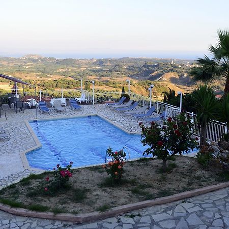 Апартаменти Ionian Balcony Ліксурі Екстер'єр фото